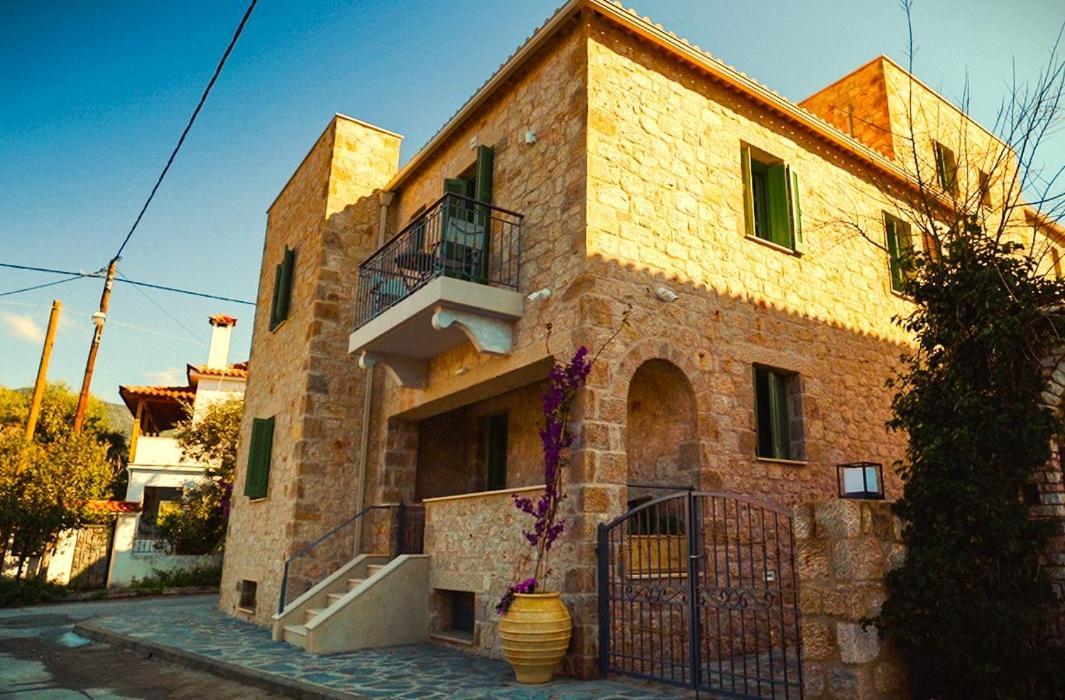 Olvio Suites Kardamyli Exterior foto