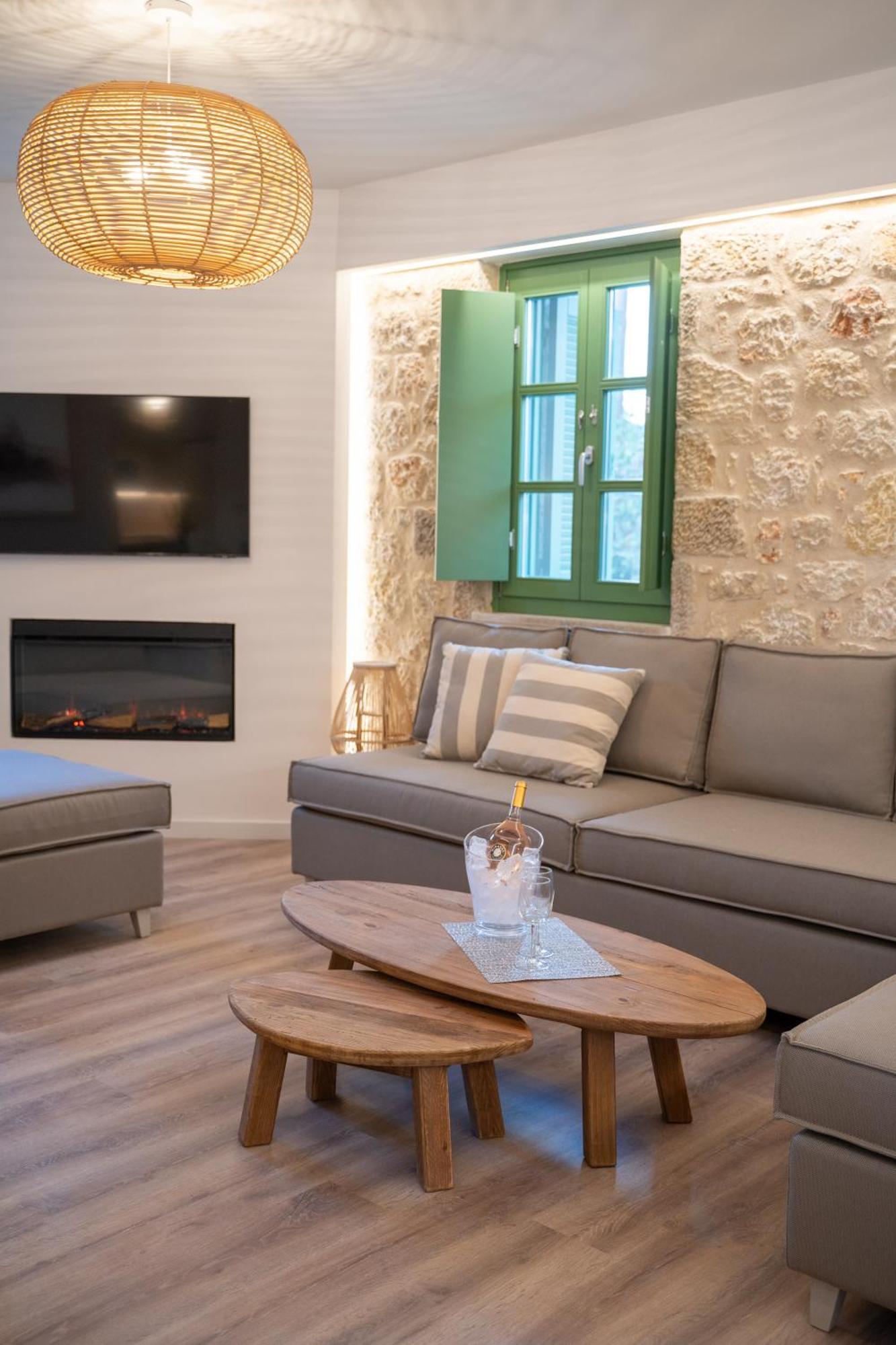 Olvio Suites Kardamyli Exterior foto