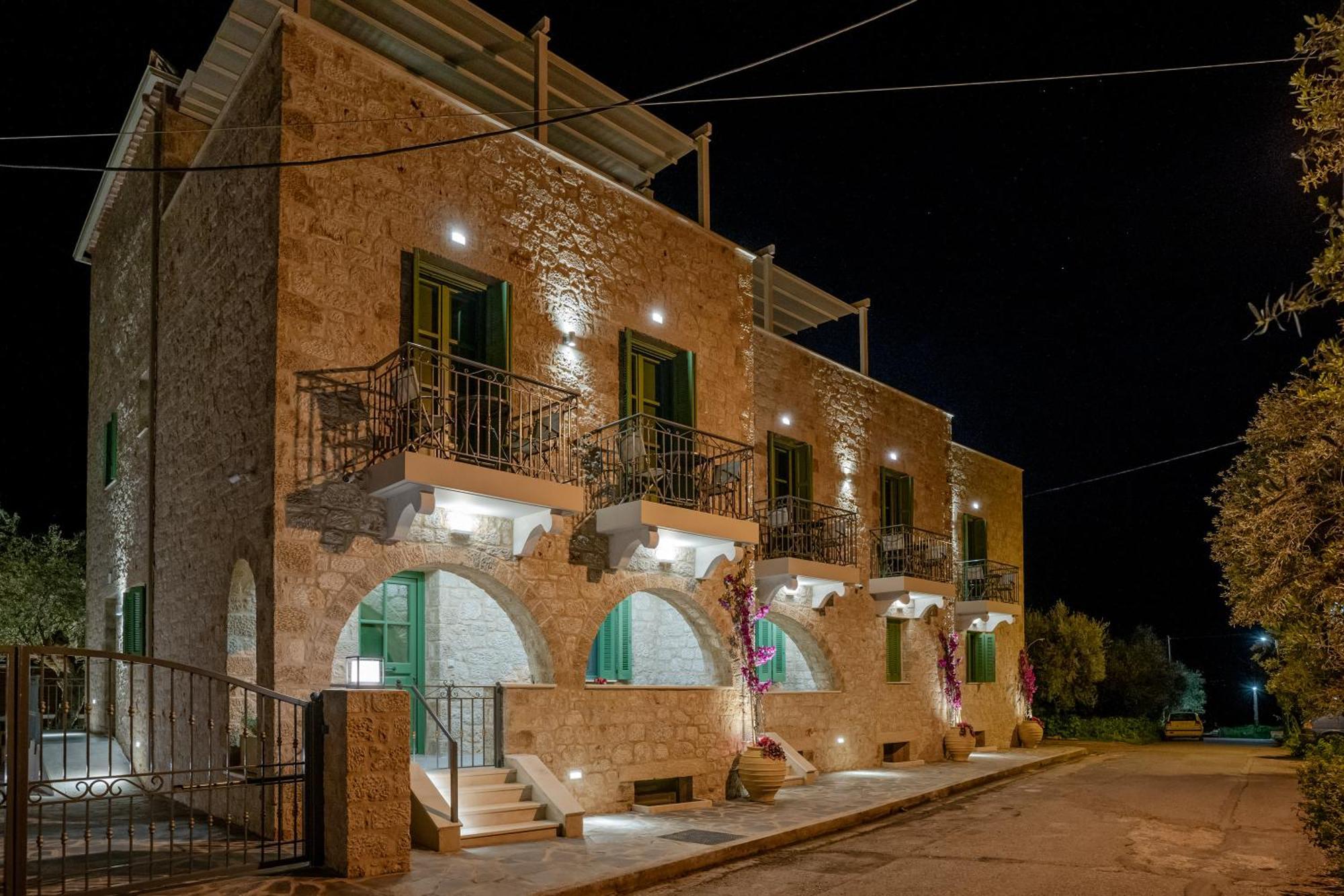 Olvio Suites Kardamyli Exterior foto